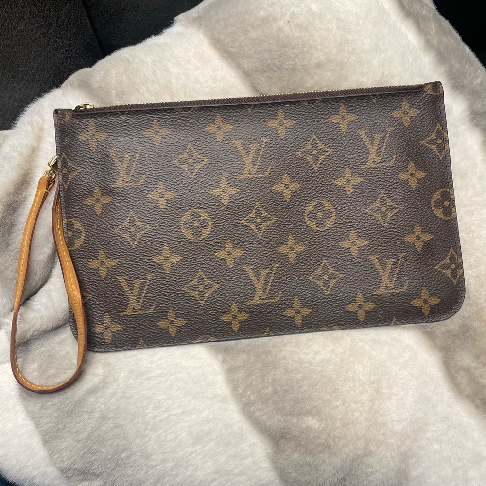 Neverfull mm monogram pouch
